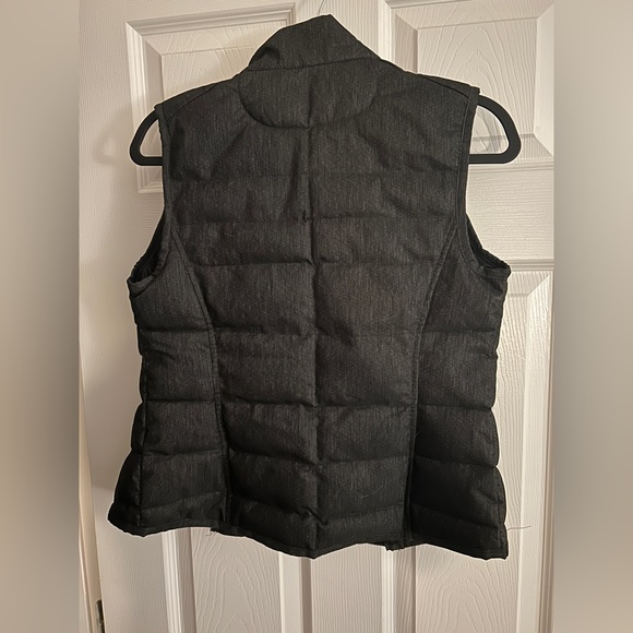 Women’s heathered grey/black Spyder down vest - Picture 2 of 3